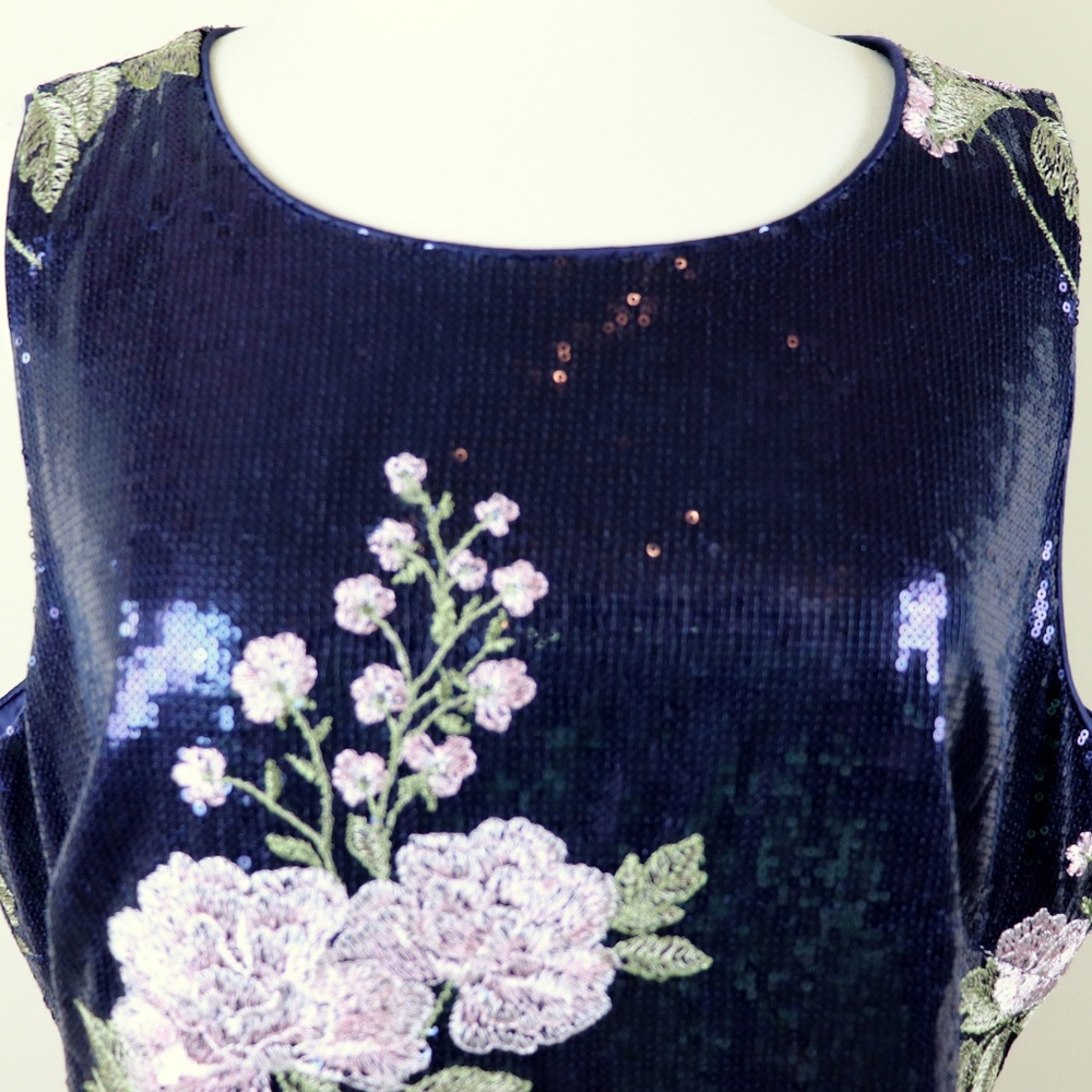 Vince Camuto Navy Floral Embroidered Sequins Sz 16 - Picture 6 of 8